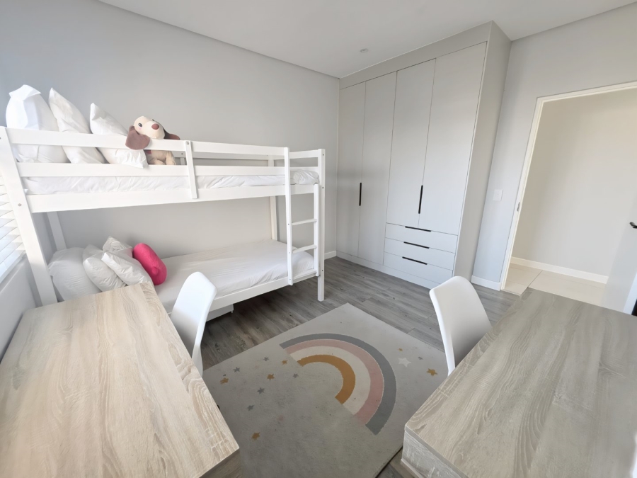 To Let 4 Bedroom Property for Rent in Sandown Western Cape